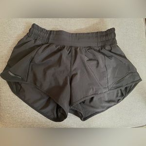 Lululemon Black Hotty Hot Shorts 2.5